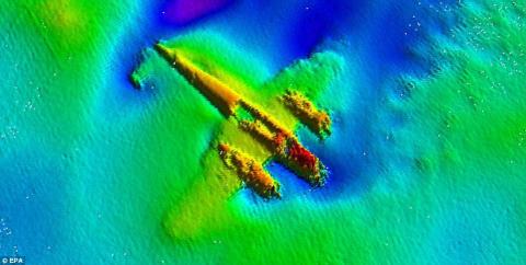 Sonar scan of the Dornier DO-17 on the seabed Sonar scan of the Dornier DO-17 on the seabed