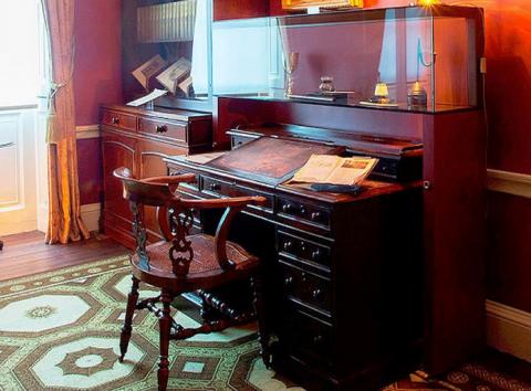 Charles Dickens' desk and chair Charles Dickens' desk and chair
